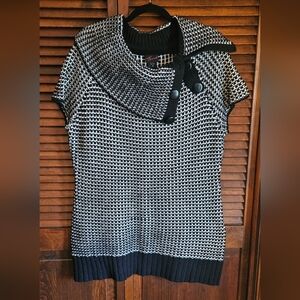 Torrid Vintage Houndstooth Short Sleeve Sweater Size 2